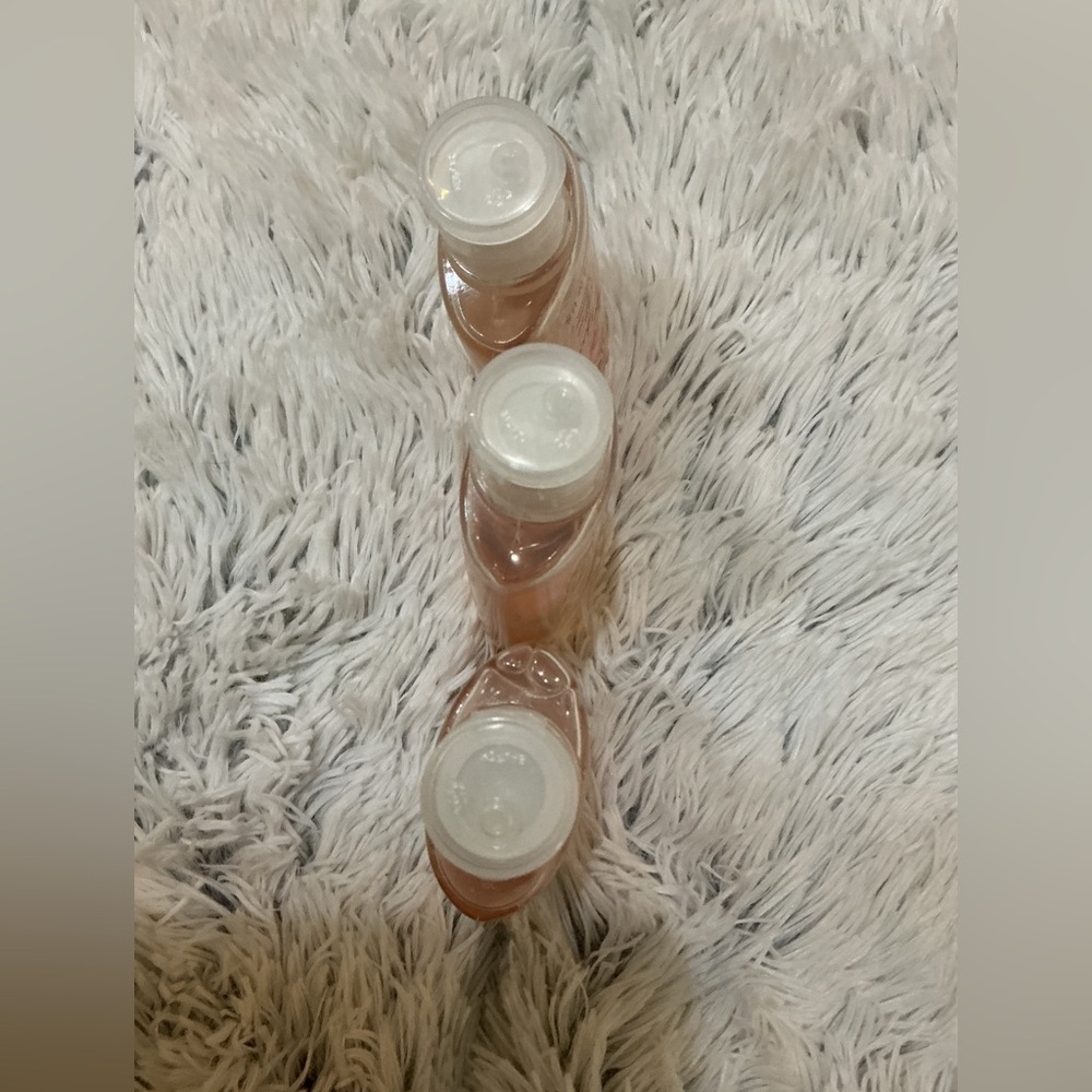 Avon Senses Cherry Blossom Hydrating Shower Gel — Bundle of 3 (150 ml) - Picture 5 of 7